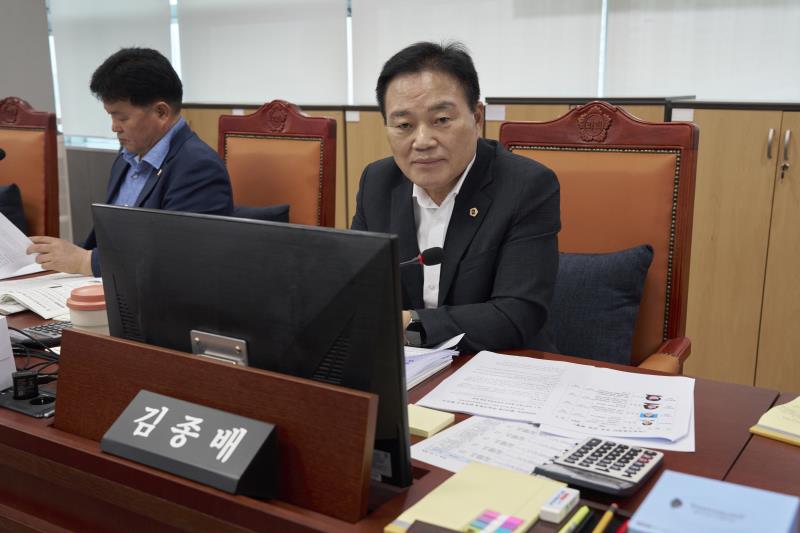 제392회 임시회 제1차 여성가족평생교육위원회_3