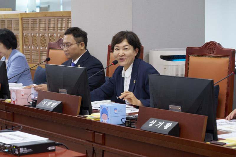 제392회 임시회 제1차 여성가족평생교육위원회_3