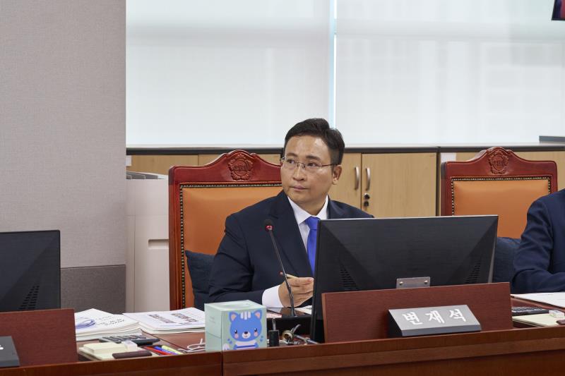 제392회 임시회 제1차 여성가족평생교육위원회_3