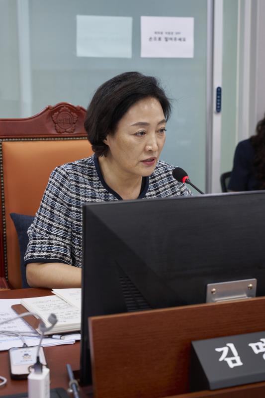 제392회 임시회 제1차 여성가족평생교육위원회_3