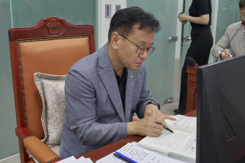 제392회 임시회 제2차 교육기획위원회_3