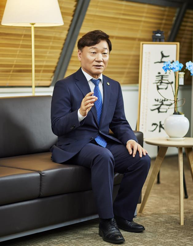 남종섭 의장 프로필사진 촬영_2