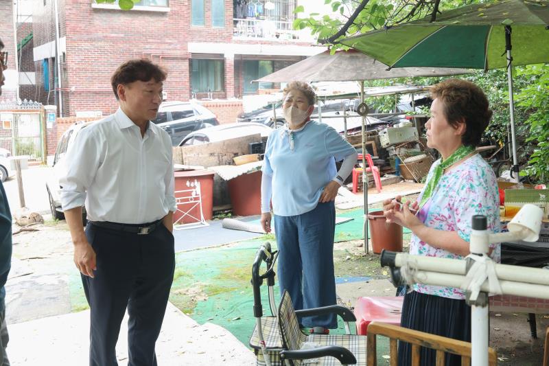 남종섭의장 상미경로당 방문_3