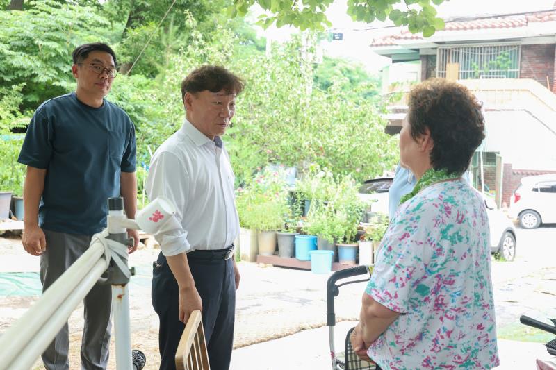 남종섭의장 상미경로당 방문_4