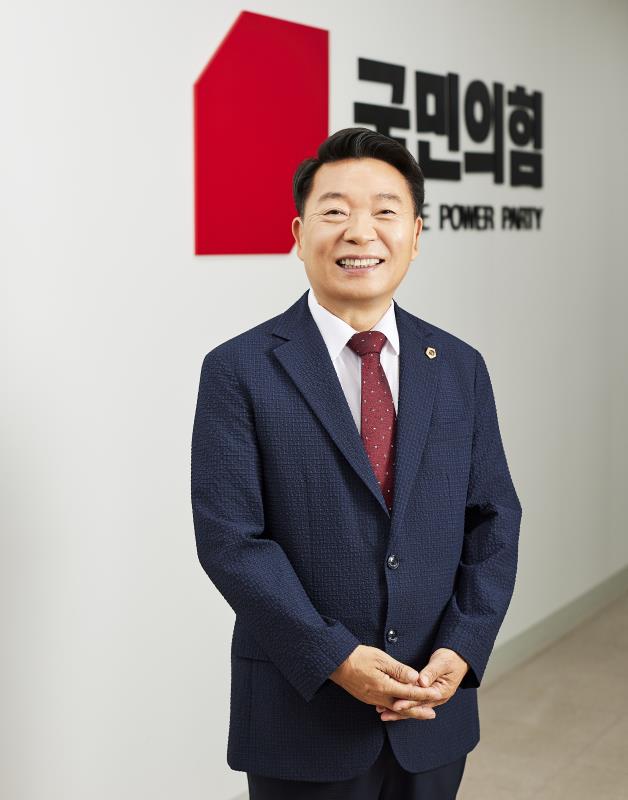 방성환 대표의원 프로필사진 촬영_2