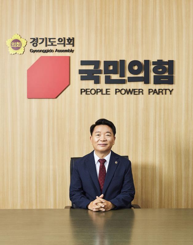 방성환 대표의원 프로필사진 촬영_10