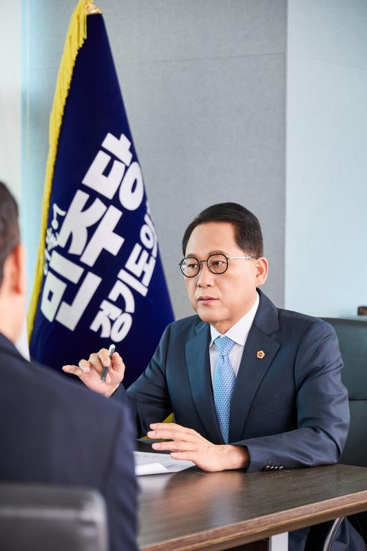 안광률 대표의원 프로필사진 촬영_5