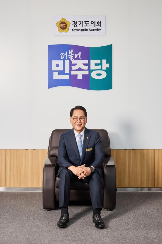안광률 대표의원 프로필사진 촬영_6