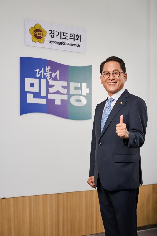 안광률 대표의원 프로필사진 촬영_8