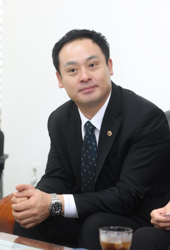 국민의힘 대표단 언론사 방문 (뉴시스)_3