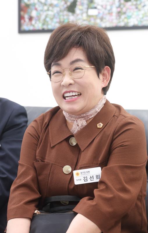 국민의힘 대표단 언론사 방문 (뉴시스)_6