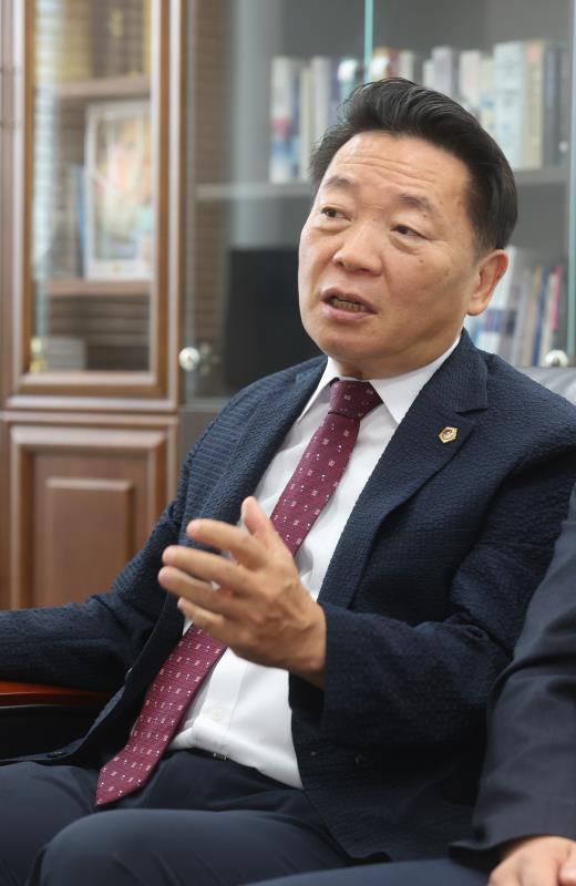 국민의힘 대표단 언론사 방문 (뉴시스)_8