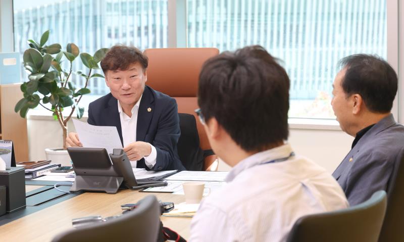 남종섭 의장 용인뉴스 차담회_10