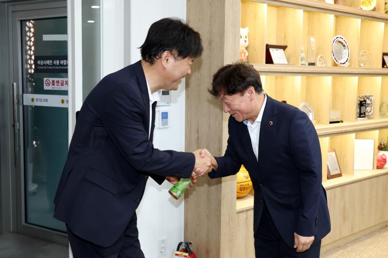 김용 더불어민주당 최고위원 후보자 접견_2