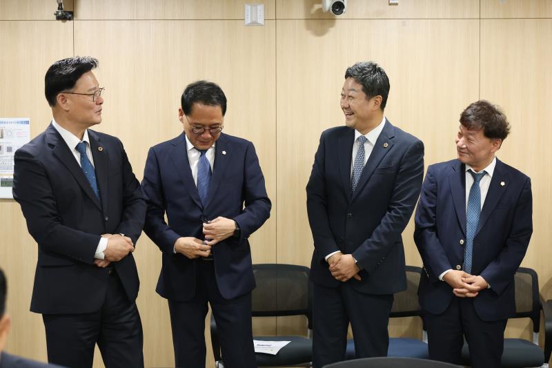 경기도의회 더불어민주당 의원총회_4