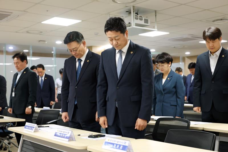 경기도의회 더불어민주당 의원총회_10
