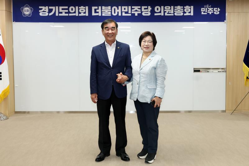 경기도의회 더불어민주당 의원총회_6
