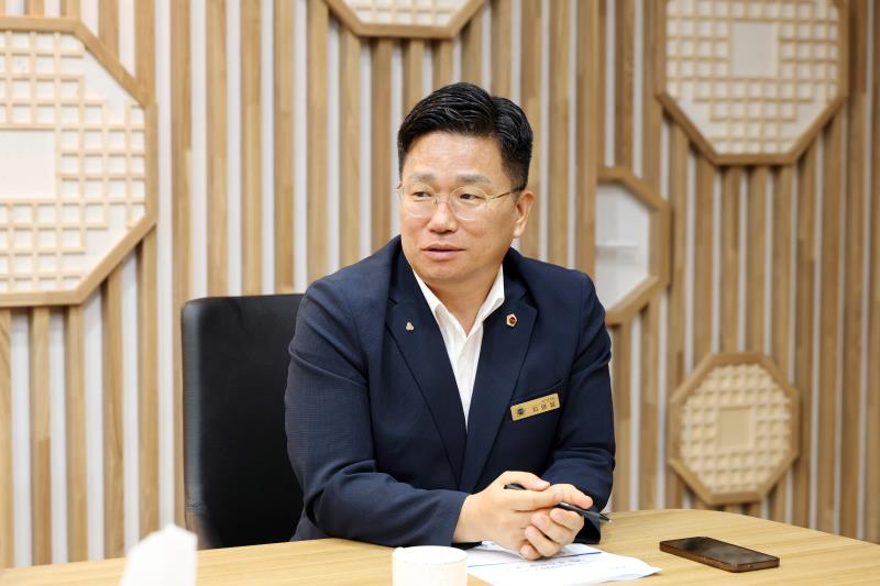 용인시의회 의장단 접견 및 견학