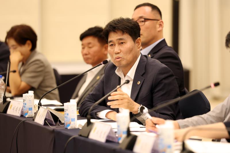경기도의회 경기도청예산결산특별위원회 사전설명회_9