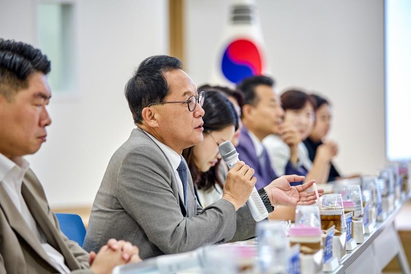 제12대 경기도의회 더불어민주당 수석대표단 교육현장 정책회의 1일차_5