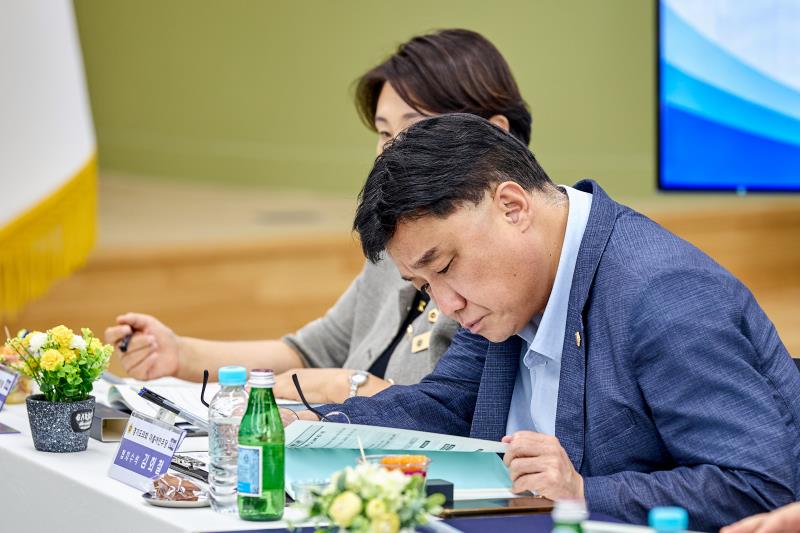 제12대 경기도의회 더불어민주당 수석대표단 교육현장 정책회의 1일차_2