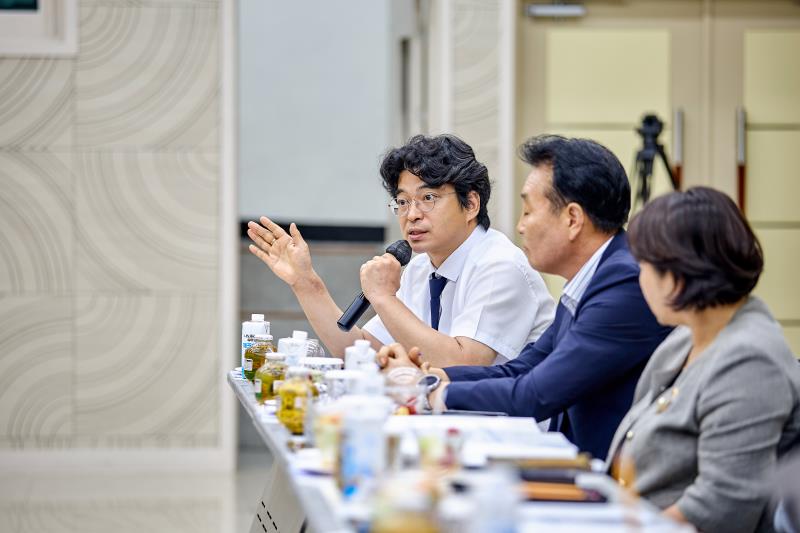 제12대 경기도의회 더불어민주당 수석대표단 교육현장 정책회의 1일차_7