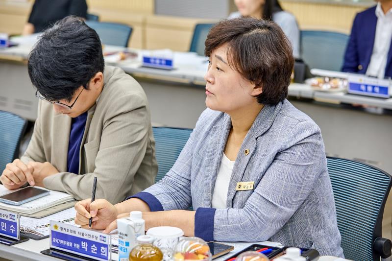 제12대 경기도의회 더불어민주당 수석대표단 교육현장 정책회의 1일차_3