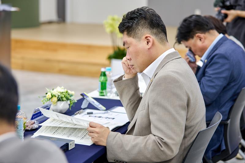 제12대 경기도의회 더불어민주당 수석대표단 교육현장 정책회의 1일차_3