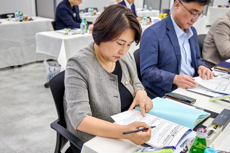 제12대 경기도의회 더불어민주당 수석대표단 교육현장 정책회의 1일차_6