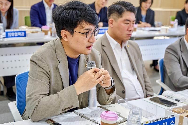 제12대 경기도의회 더불어민주당 수석대표단 교육현장 정책회의 1일차_3
