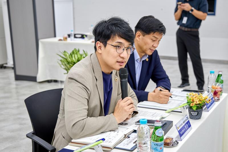 제12대 경기도의회 더불어민주당 수석대표단 교육현장 정책회의 1일차_5