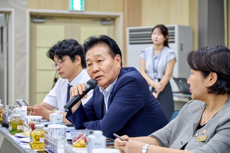 제12대 경기도의회 더불어민주당 수석대표단 교육현장 정책회의 1일차_5