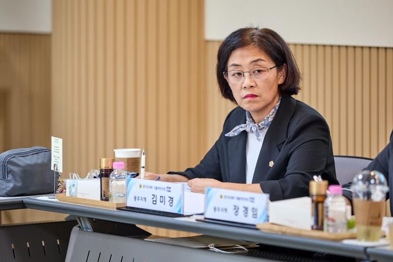 제12대 경기도의회 더불어민주당 수석대표단 교육현장 정책회의 2일차_4