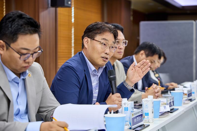 제12대 경기도의회 더불어민주당 수석대표단 교육현장 정책회의 2일차_5