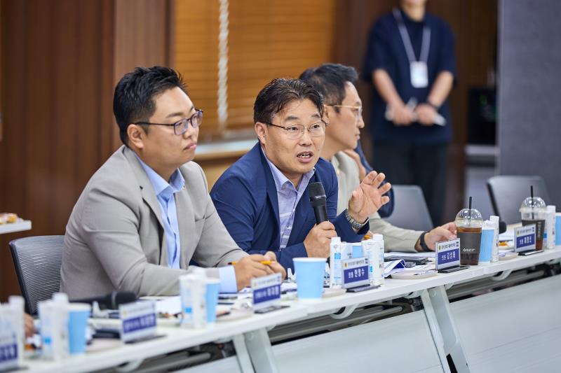 제12대 경기도의회 더불어민주당 수석대표단 교육현장 정책회의 2일차_8