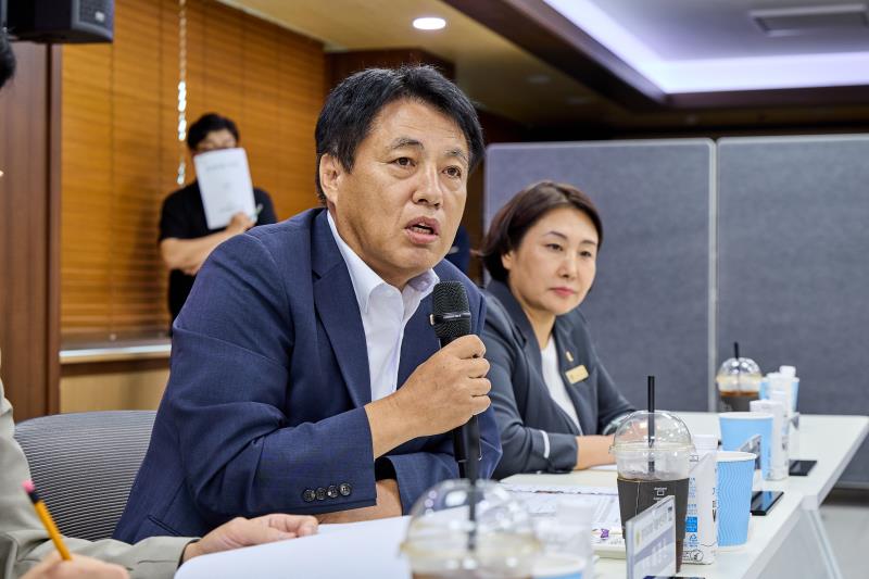 제12대 경기도의회 더불어민주당 수석대표단 교육현장 정책회의 2일차_4