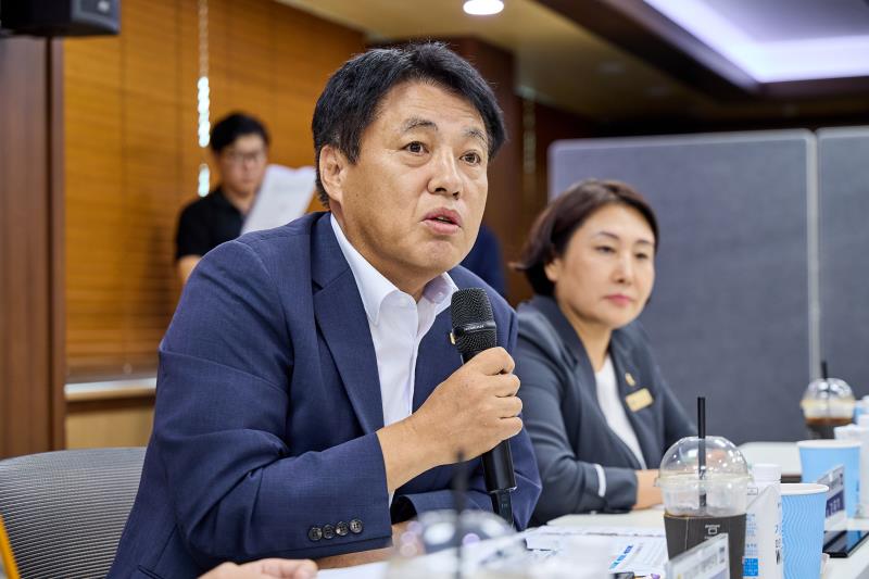 제12대 경기도의회 더불어민주당 수석대표단 교육현장 정책회의 2일차_5