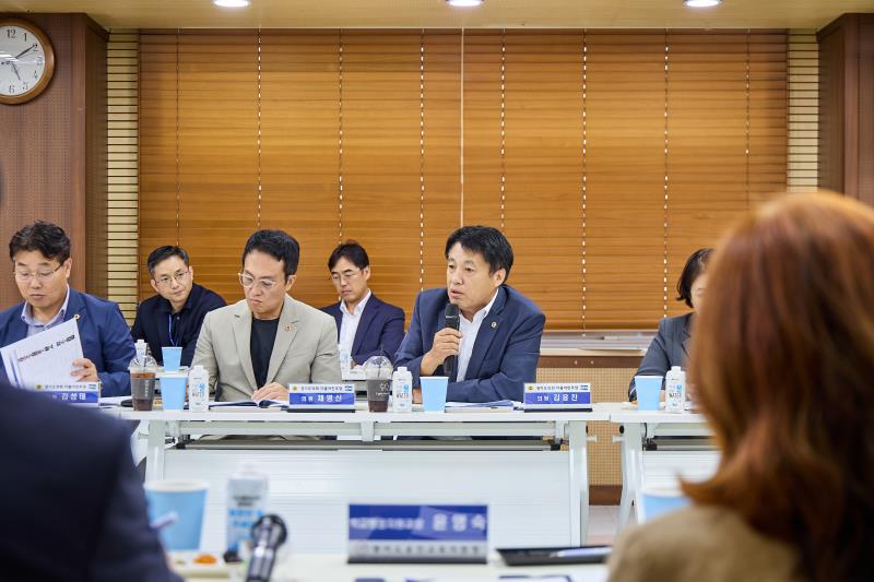 제12대 경기도의회 더불어민주당 수석대표단 교육현장 정책회의 2일차_7