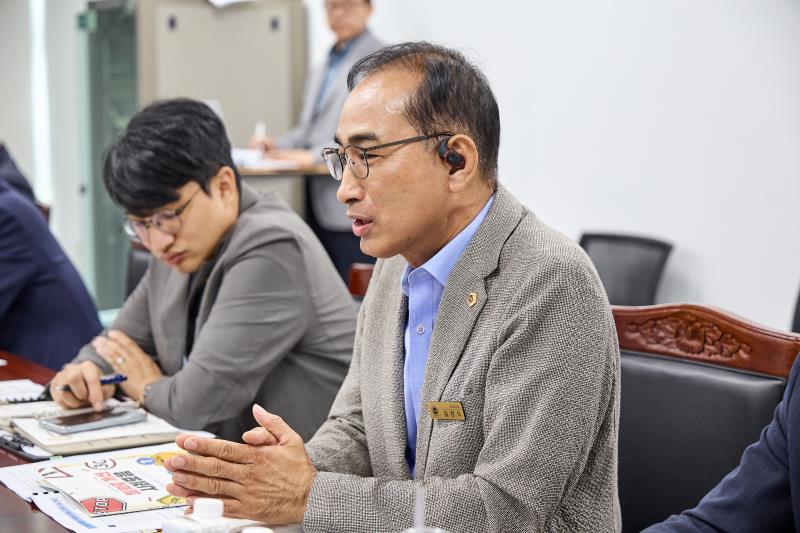제12대 경기도의회 더불어민주당 수석대표단 교육현장 정책회의 2일차_5