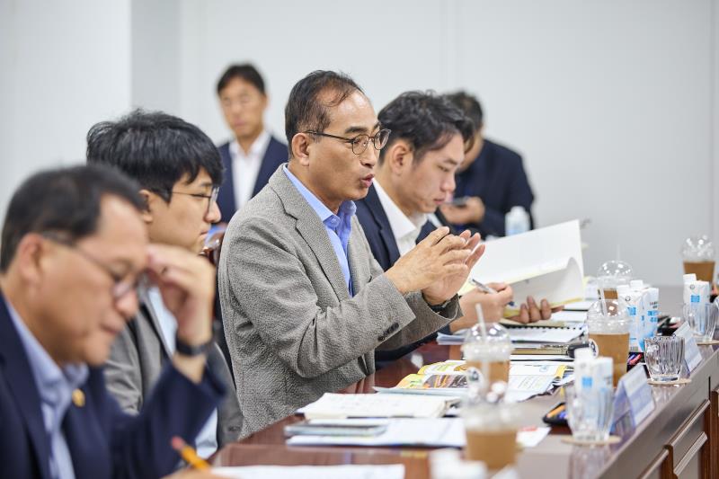 제12대 경기도의회 더불어민주당 수석대표단 교육현장 정책회의 2일차_10