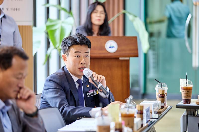 제12대 경기도의회 더불어민주당 수석대표단 교육현장 정책회의 2일차_7