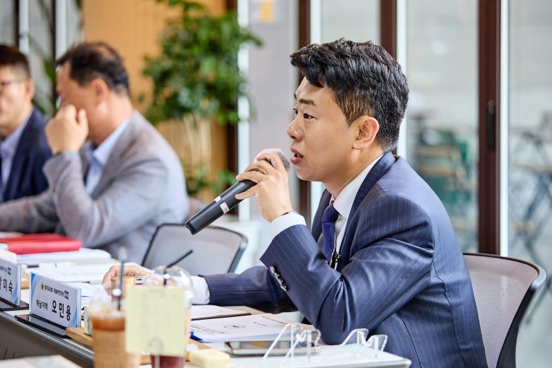 제12대 경기도의회 더불어민주당 수석대표단 교육현장 정책회의 2일차_9
