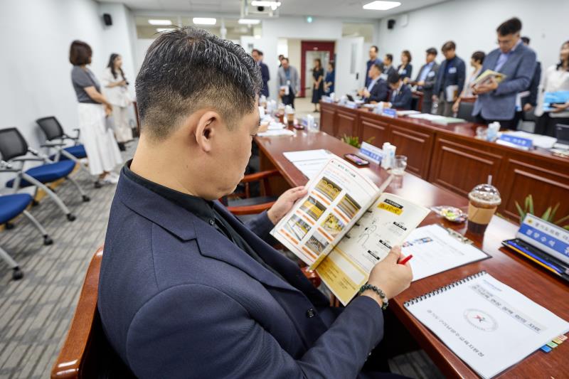 제12대 경기도의회 더불어민주당 수석대표단 교육현장 정책회의 2일차_3