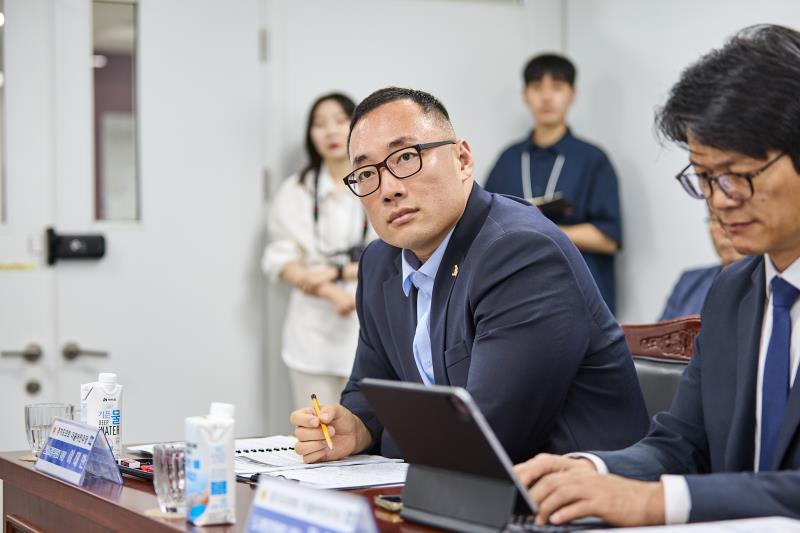제12대 경기도의회 더불어민주당 수석대표단 교육현장 정책회의 2일차_8