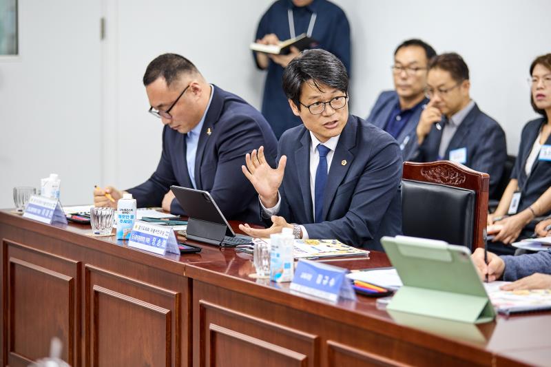 제12대 경기도의회 더불어민주당 수석대표단 교육현장 정책회의 2일차_5