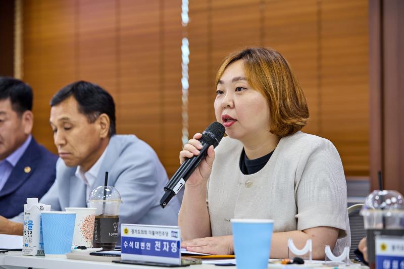 제12대 경기도의회 더불어민주당 수석대표단 교육현장 정책회의 2일차_6