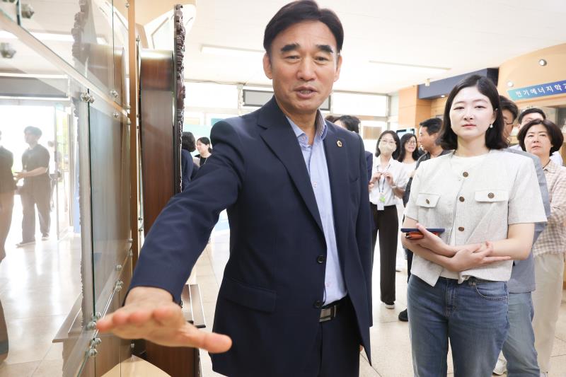 경제노동위원회 경기도기술학교 현장방문 사진 2