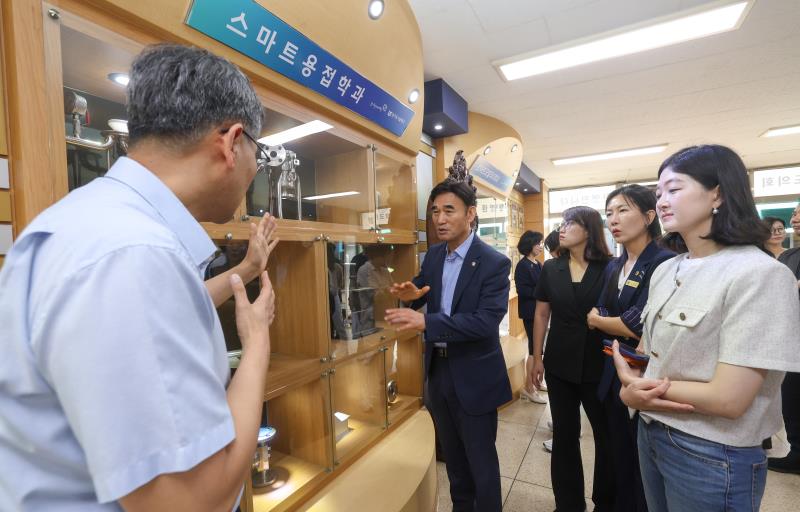 경제노동위원회 경기도기술학교 현장방문 사진 3