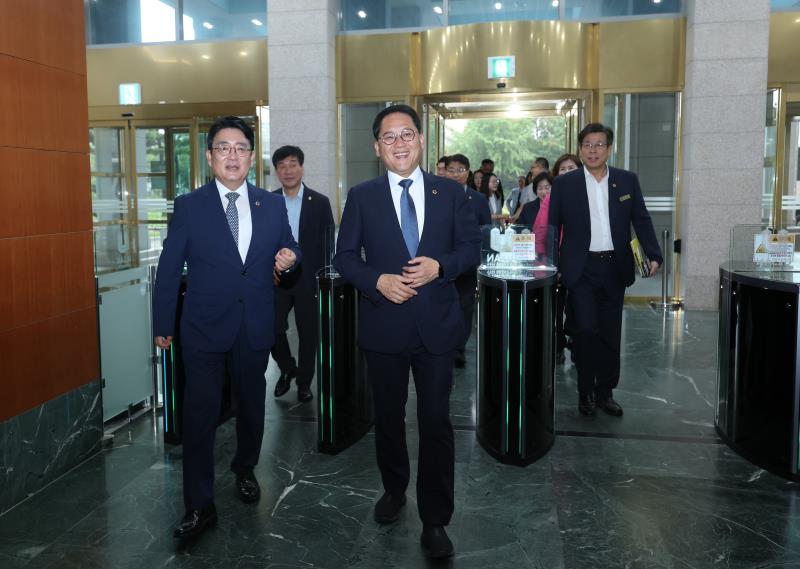 경기도의회 더불어민주당 교섭단체 광역의회 방문(울산시)_3