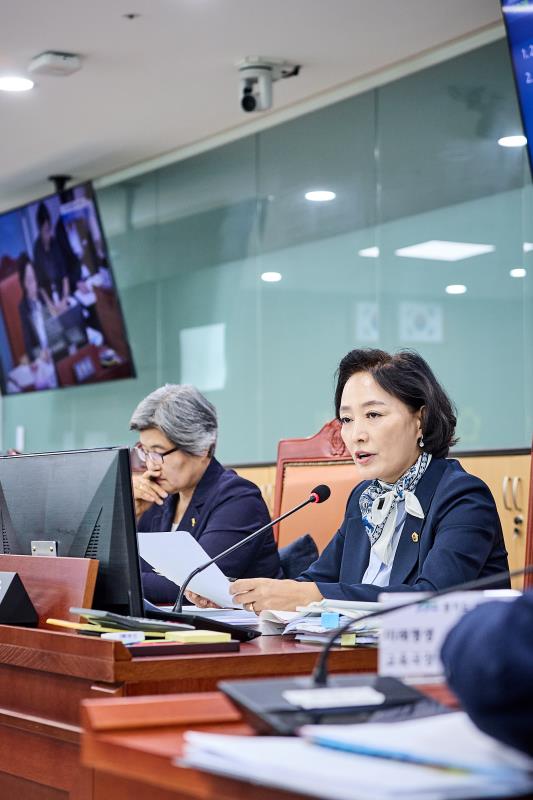 제393회 임시회 제1차 여성가족평생교육위원회_8